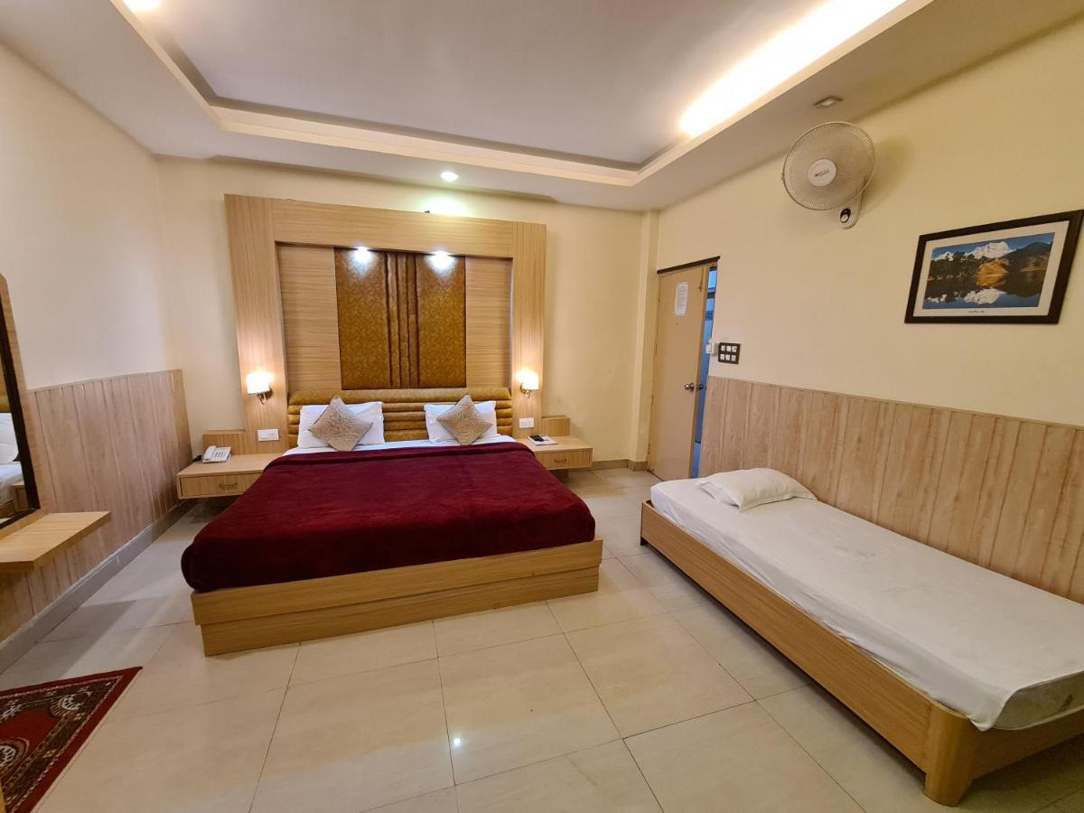 Hotel Rajpur Heights 3*